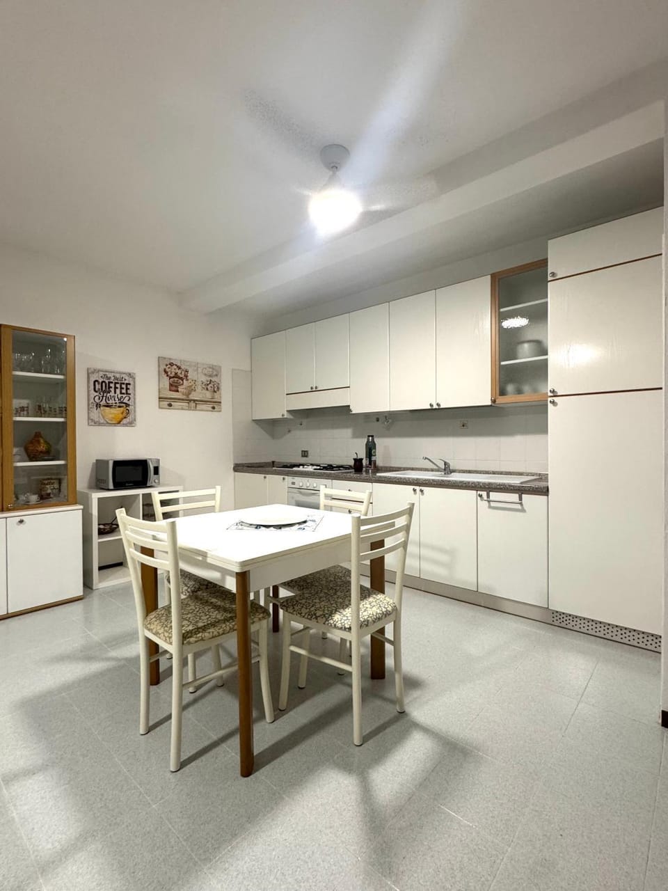 Kitchen or kitchenette, Dining area, dishwasher, stove