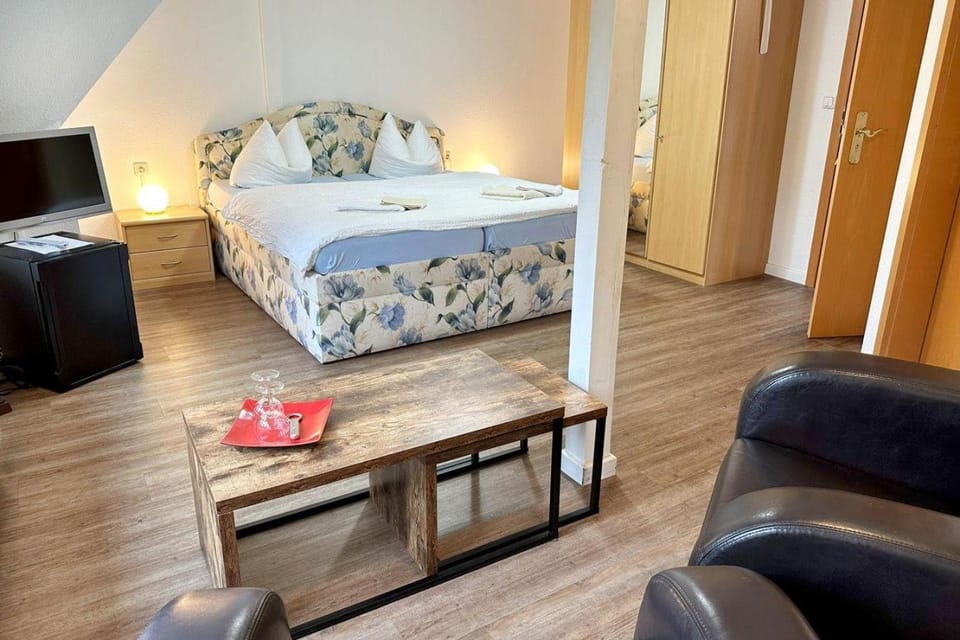 Haus-Kleist-Zimmer-2 Bed and Breakfast in Prerow