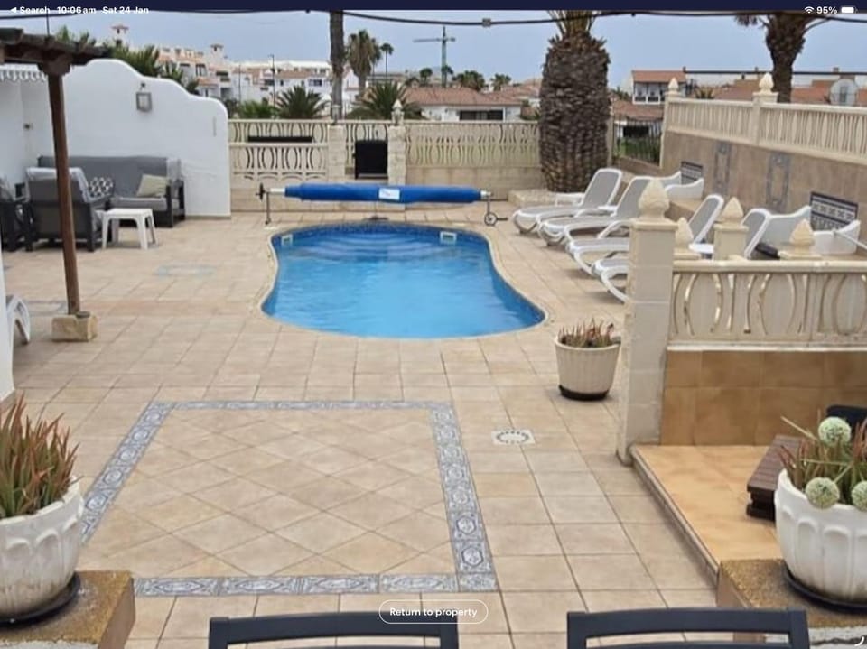 Exceptional 3 Bed Villa Malpas sleeps 6 h pool Villa in Abona