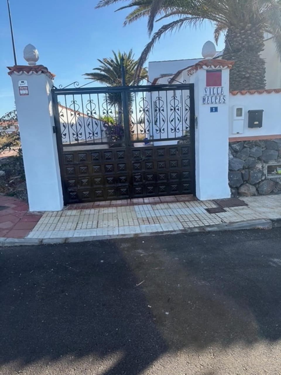 Exceptional 3 Bed Villa Malpas sleeps 6 h pool Villa in Abona