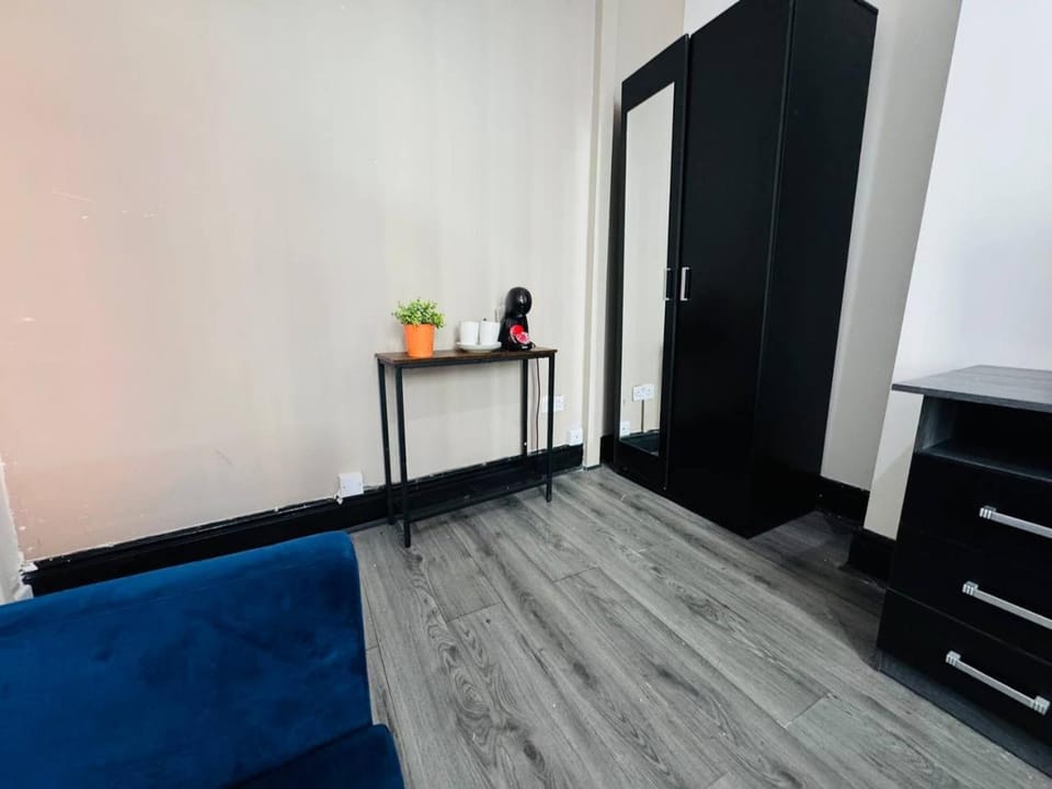 Pembroke Place Private Room 2 Vacation rental in Liverpool