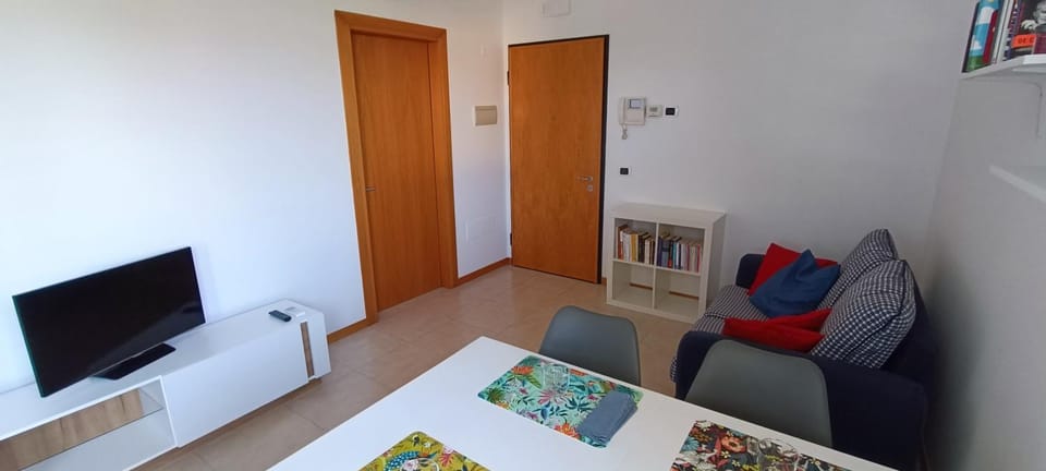 Library, TV and multimedia, Seating area, Evening entertainment