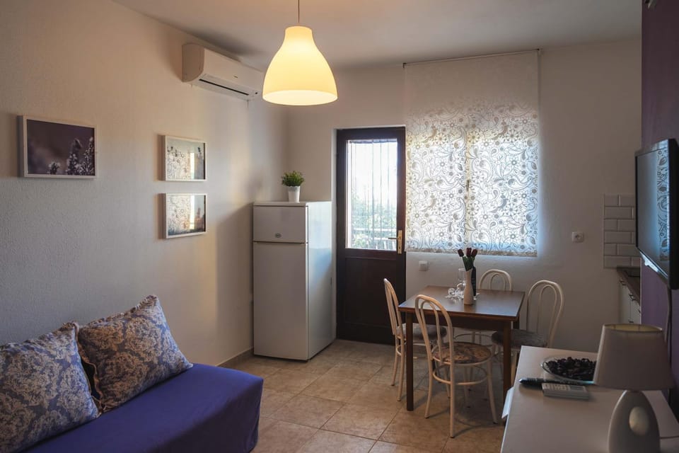 TV and multimedia, Living room, kitchen
