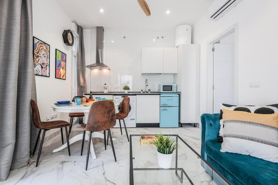 Modern and Cozy Apartment, Nervión Seville bajo B Apartment in Seville