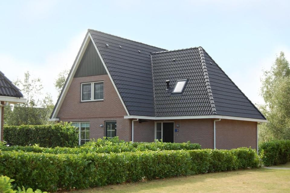 Beachvilla XL - 12 people Villa in Friesland, Netherlands