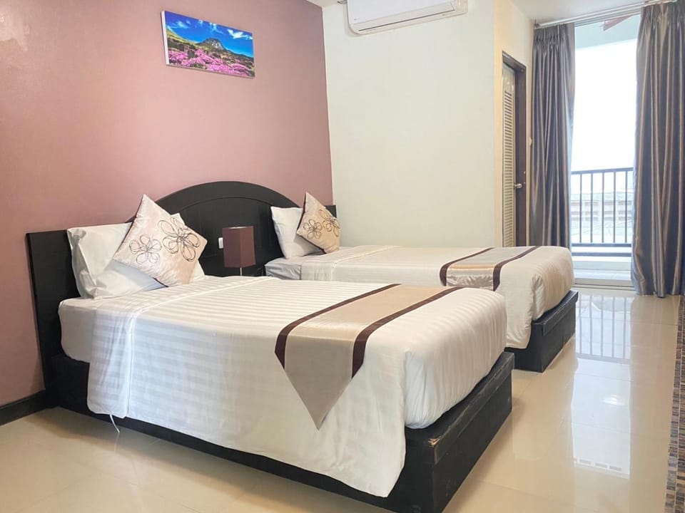Leelawadee Modern Resort Huaykwang - ลีลาวดี ห้วยขวาง Hotel in Bangkok