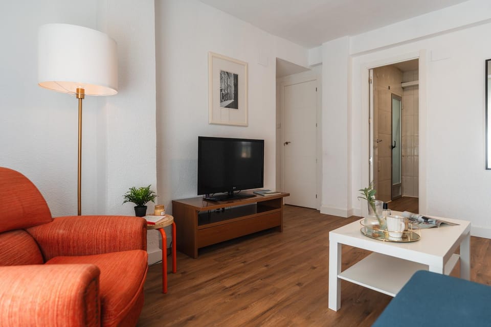 Communal lounge/ TV room, TV and multimedia, Living room
