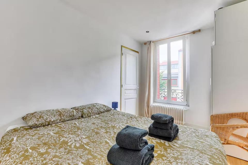 Modern and Calm 2 Bedroom Appartment T3 Apartment in Paris