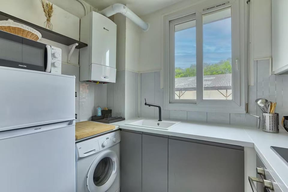 Modern and Calm 2 Bedroom Appartment T3 Apartment in Paris