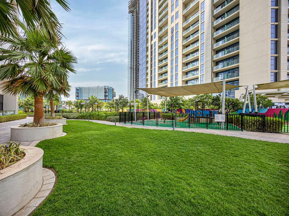 Property building, Garden view