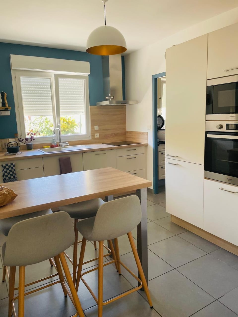 Kitchen or kitchenette, Dining area, dishwasher, oven, stove, kitchen