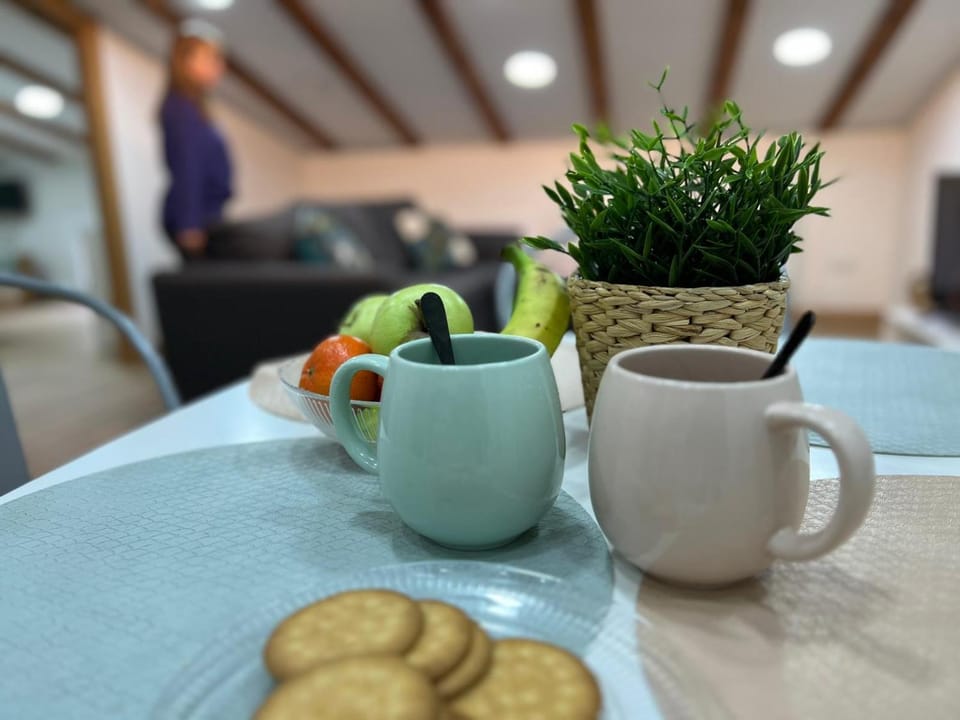 Coffee/tea facilities, Kitchen or kitchenette, Food and drinks