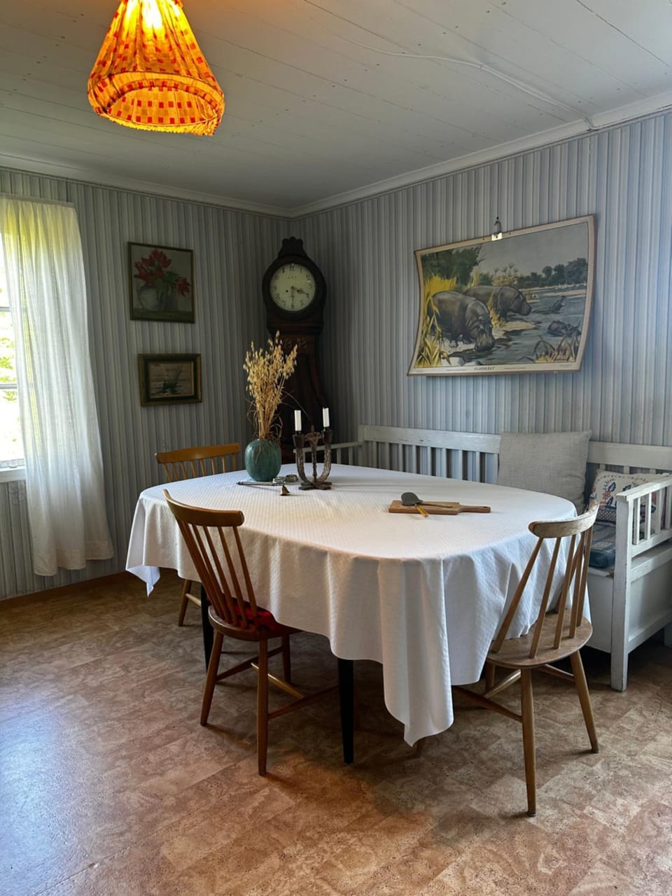 Dining area, kitchen