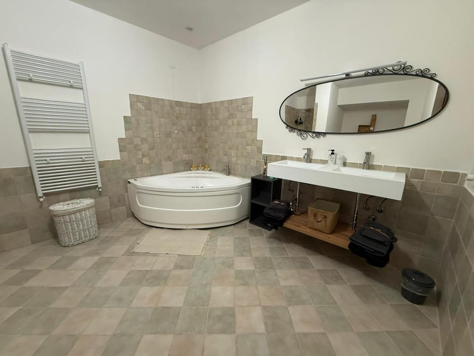 Hot Tub, Bathroom, Bath