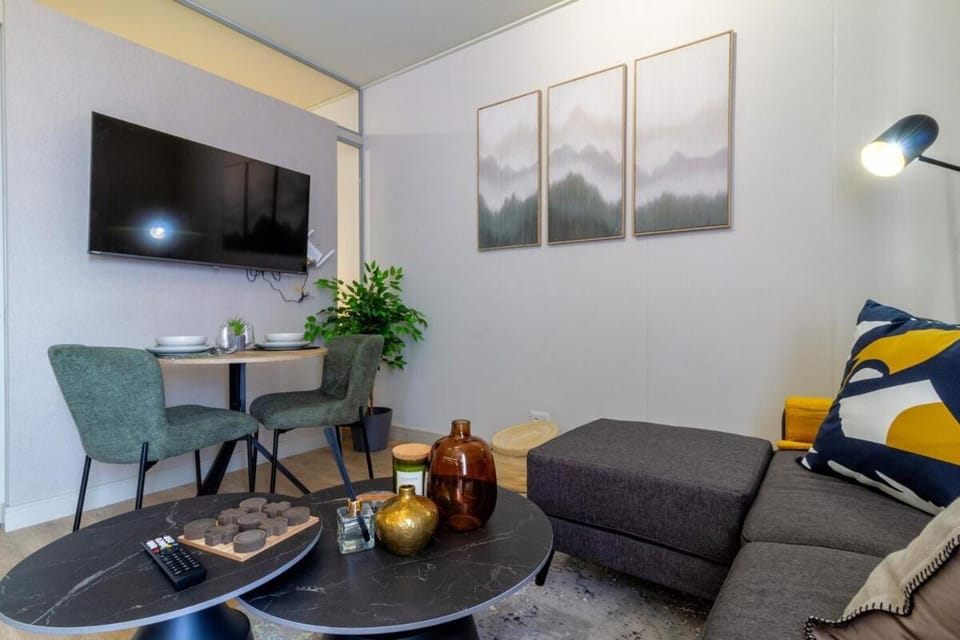 #AlimamaSpaces Ace's 1 Rosebank Apartment in Johannesburg