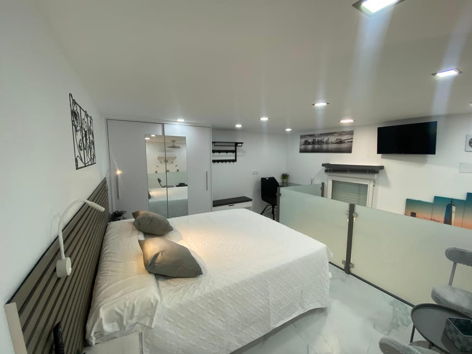 Seating area, Bedroom