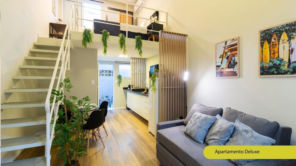 Estúdios Completos no Gonzaga com AC, Canal 3, Vila Belmiro, Unifesp Apartment in Santos