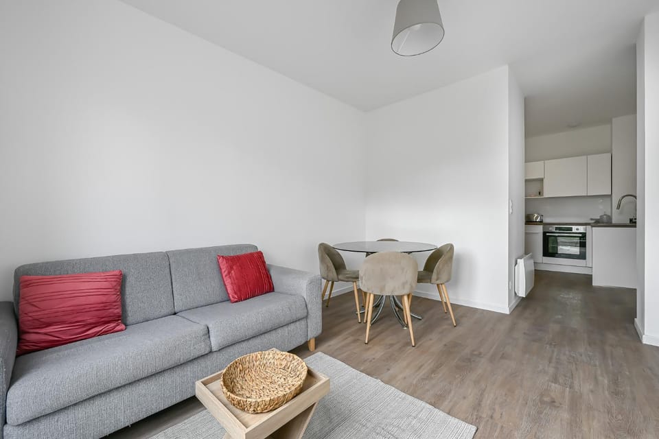 Kitchen or kitchenette, Living room, Dining area
