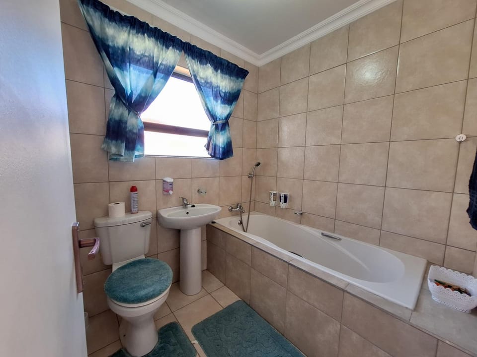 MV self-catering 3 Units Apartment in South Africa