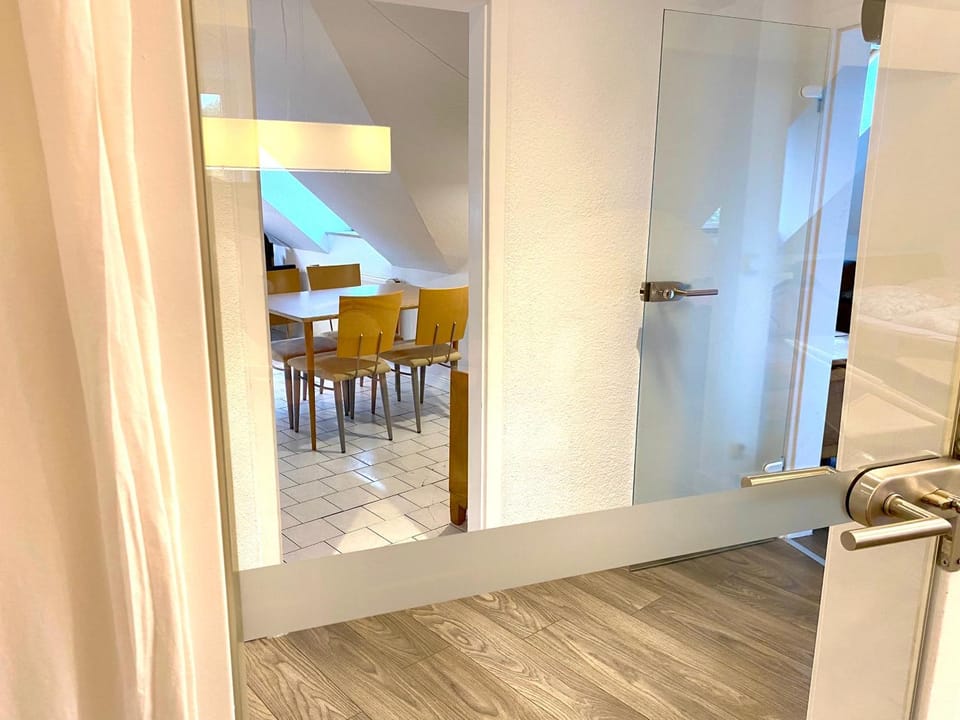 Ruhrgebiet Wolke auf Schalke, 5 Schlafzimmer, 2 Bad, Dachterasse, 9 Betten Apartment in Gelsenkirchen
