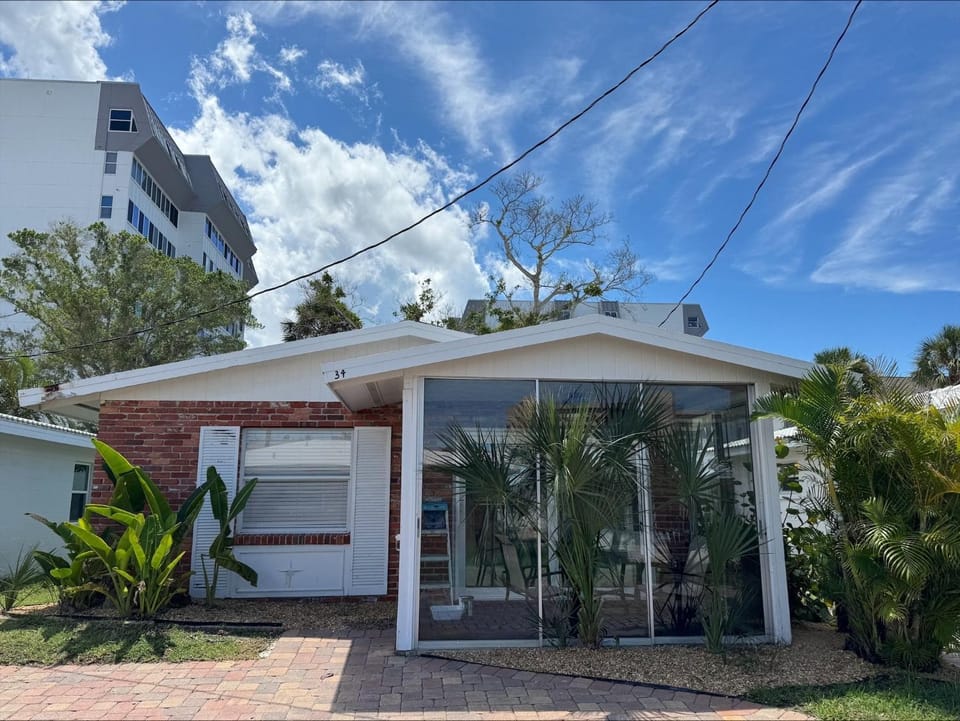 Beachfront Bliss for 4 with Sunroom & Pool Access on Siesta Key - Aloha Kai #34 House in Siesta Beach
