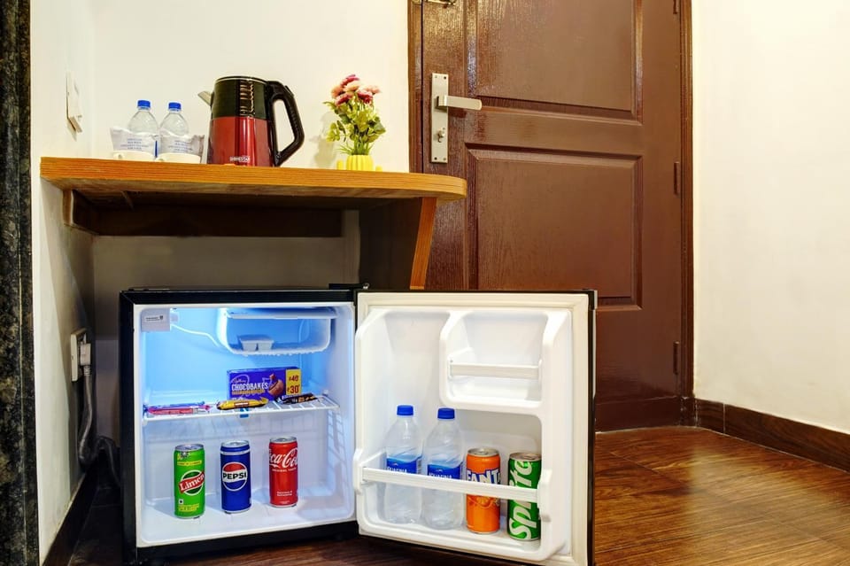 Food and drinks, Drinks, Time of day, minibar