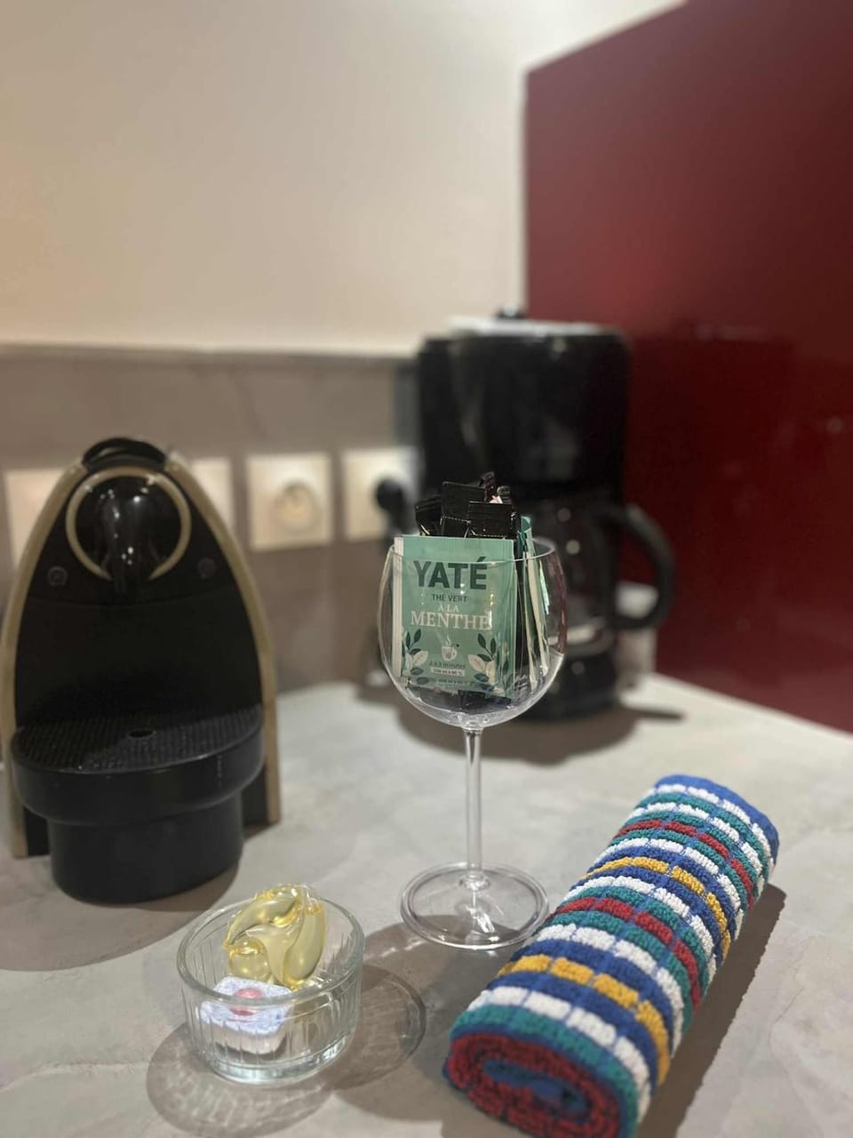 Coffee/tea facilities, Kitchen or kitchenette