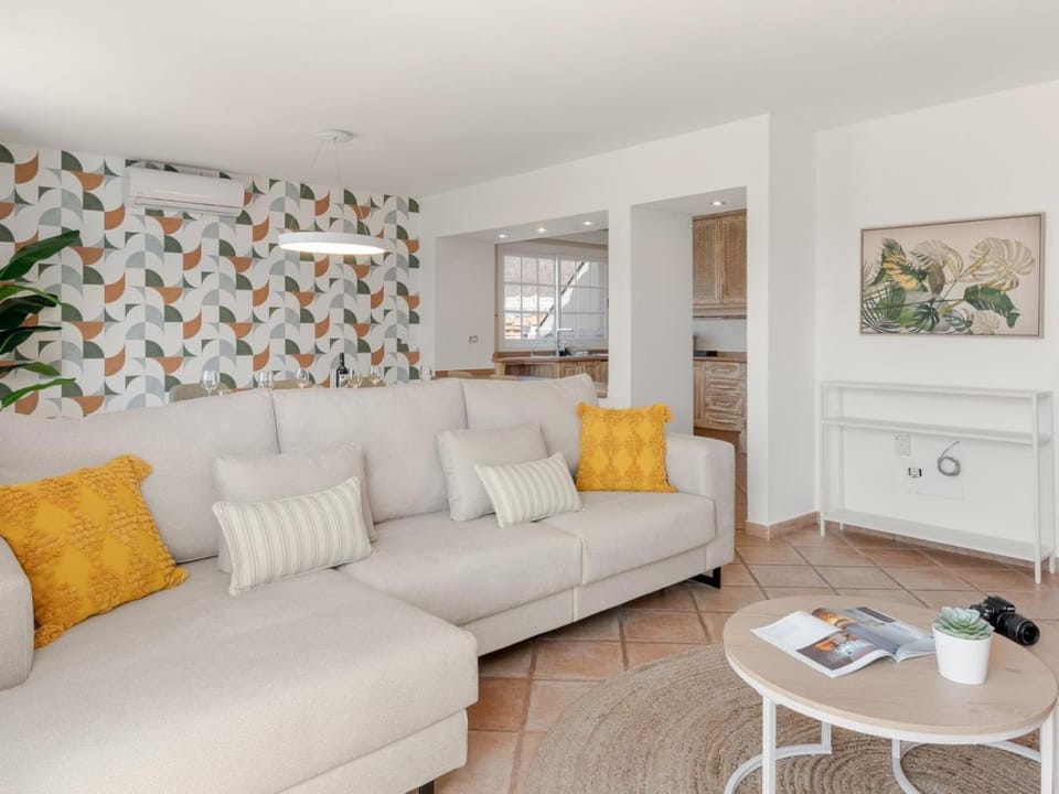 Obsidian Canarysol Apartment in Los Cristianos