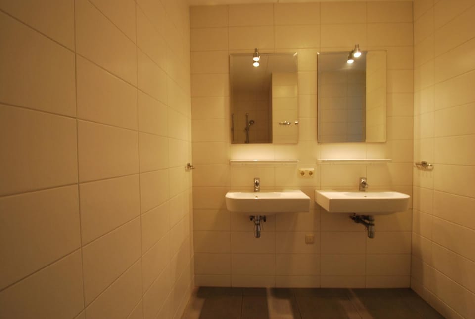 Beach Villa Royale Classic with Sauna - 10 persons Villa in Friesland, Netherlands