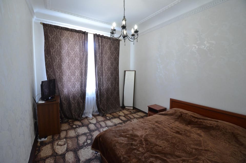 Photo of the whole room, Seating area, Bedroom