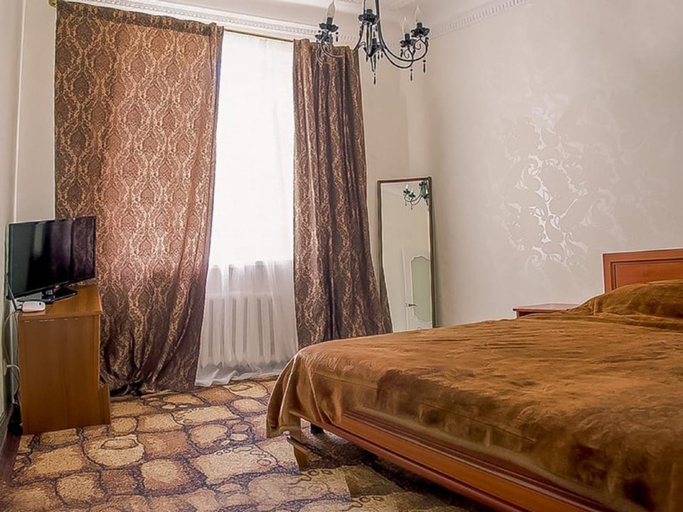 Photo of the whole room, Seating area, Bedroom