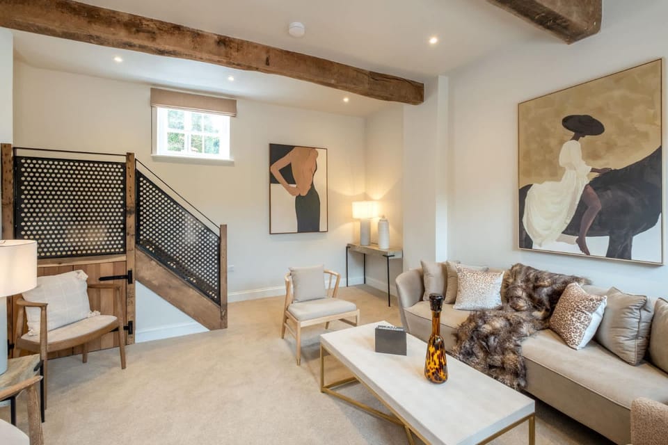 Living room, Seating area