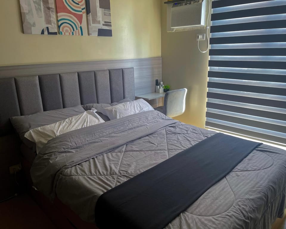Bed, air conditioner