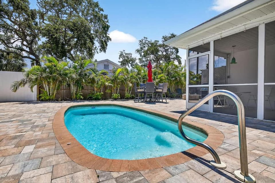 Buffalo Bungalow House in Indian Rocks Beach
