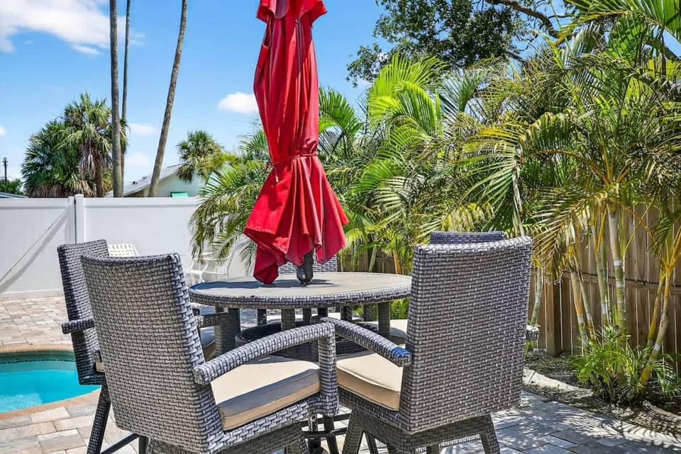 Buffalo Bungalow House in Indian Rocks Beach