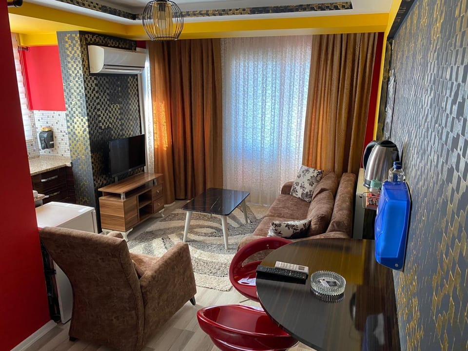 Communal lounge/ TV room, Living room