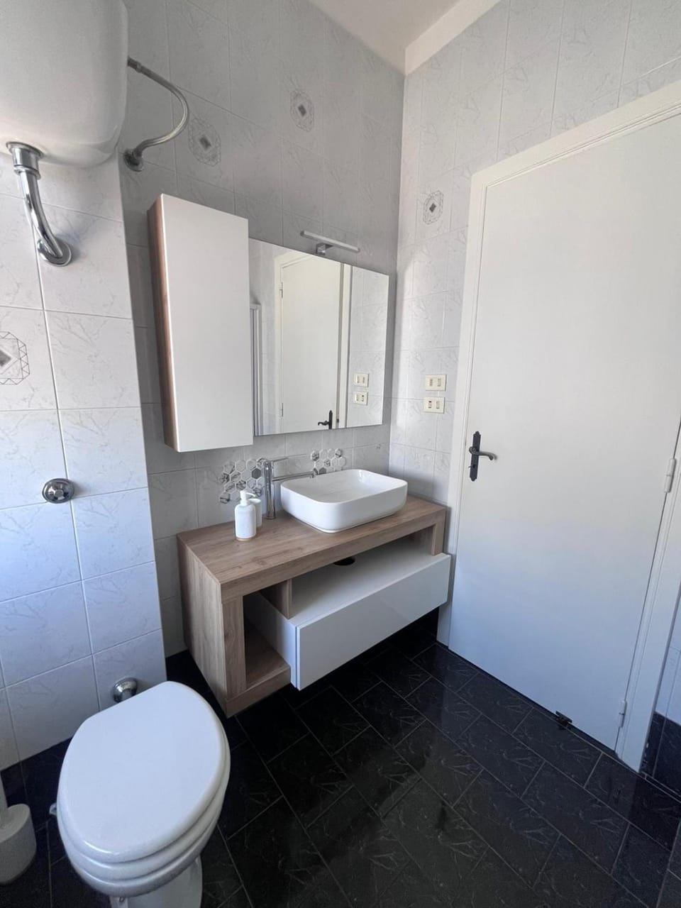 Toilet, Bathroom