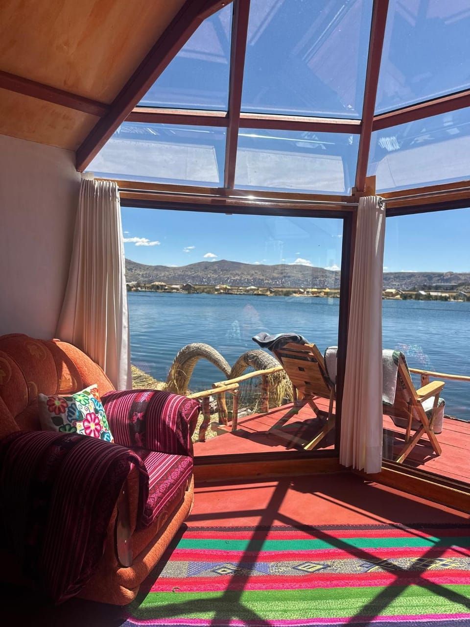 Urosflotantelodge Nature lodge in Puno, Peru