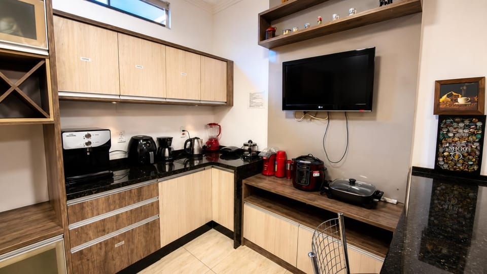 Kitchen or kitchenette, kitchen