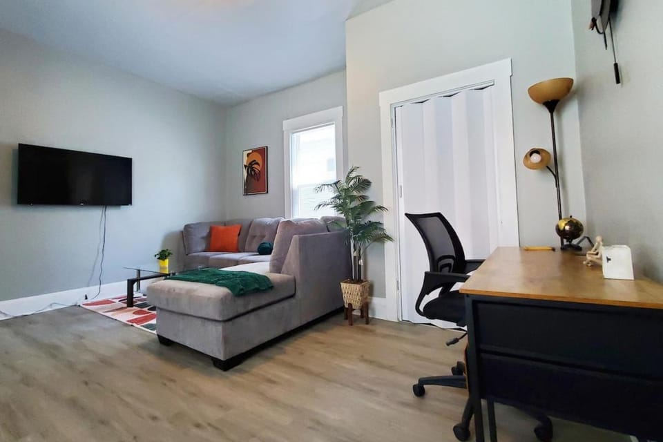 Communal lounge/ TV room, TV and multimedia, Living room