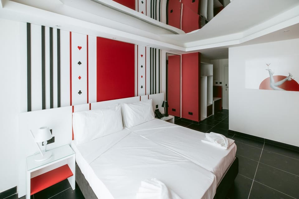 Bed, Photo of the whole room, Bedroom, wardrobe