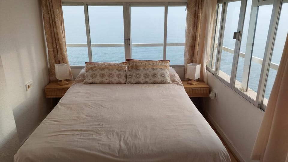 Bed, Sea view