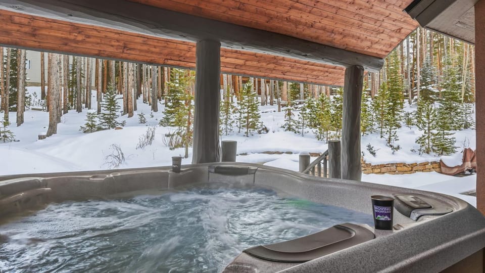 Winter, Hot Tub, View (from property/room), Balcony/Terrace