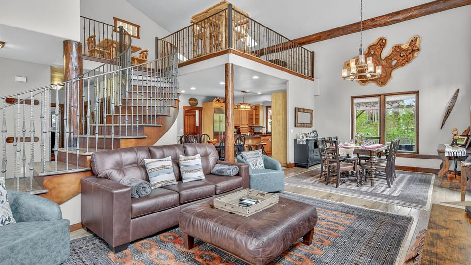 Living room, Seating area, Dining area, furniture, kitchen