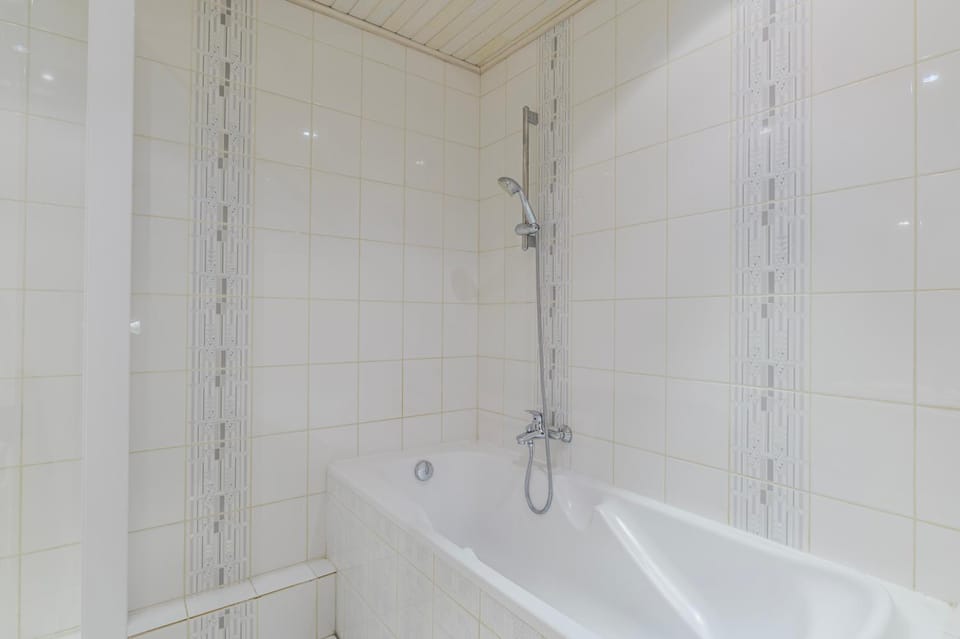 Bathroom, Bath
