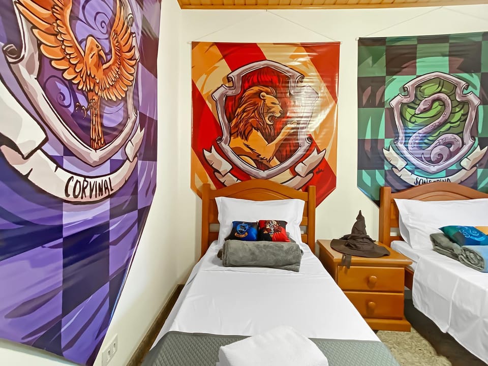 Bed, Photo of the whole room, Decorative detail, Bedroom