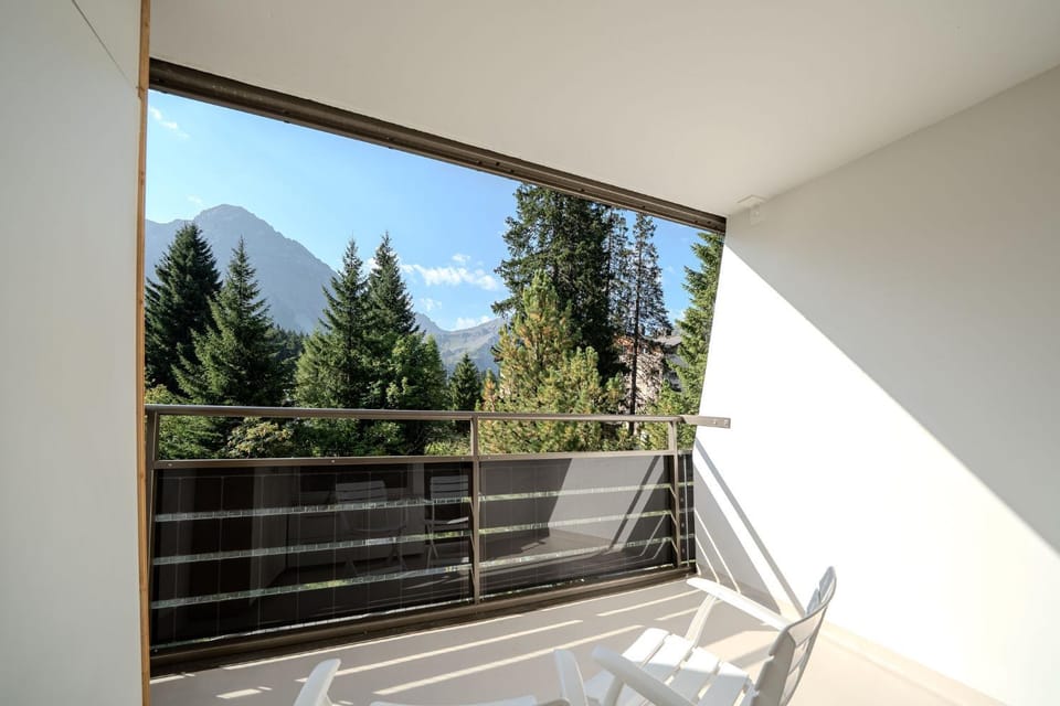 Spring, Day, Natural landscape, View (from property/room), Balcony/Terrace, Mountain view