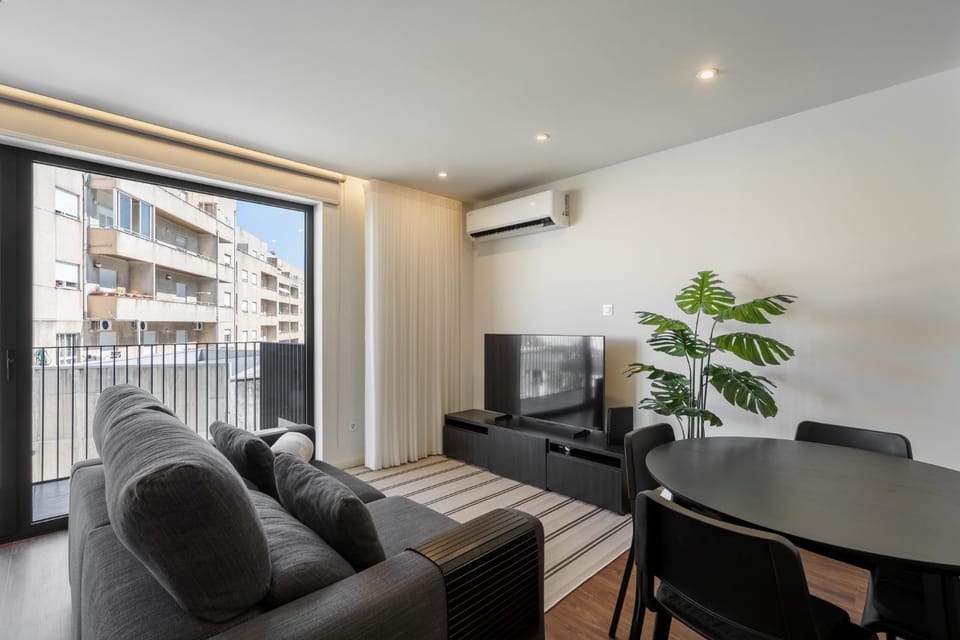 Communal lounge/ TV room, TV and multimedia, Living room