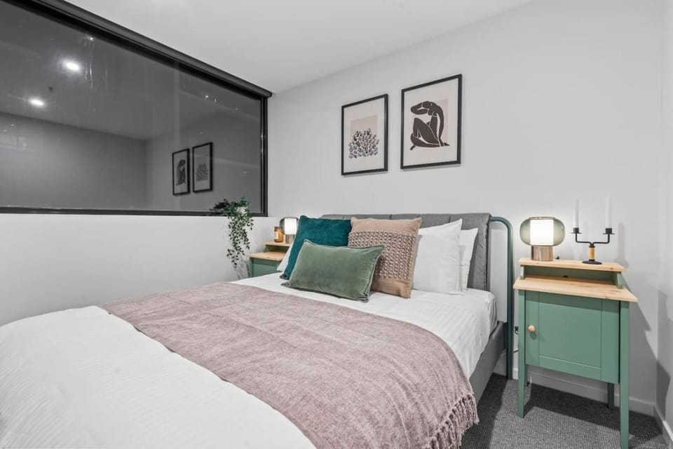 Steps to the River, Minutes to the City Apartment in Abbotsford