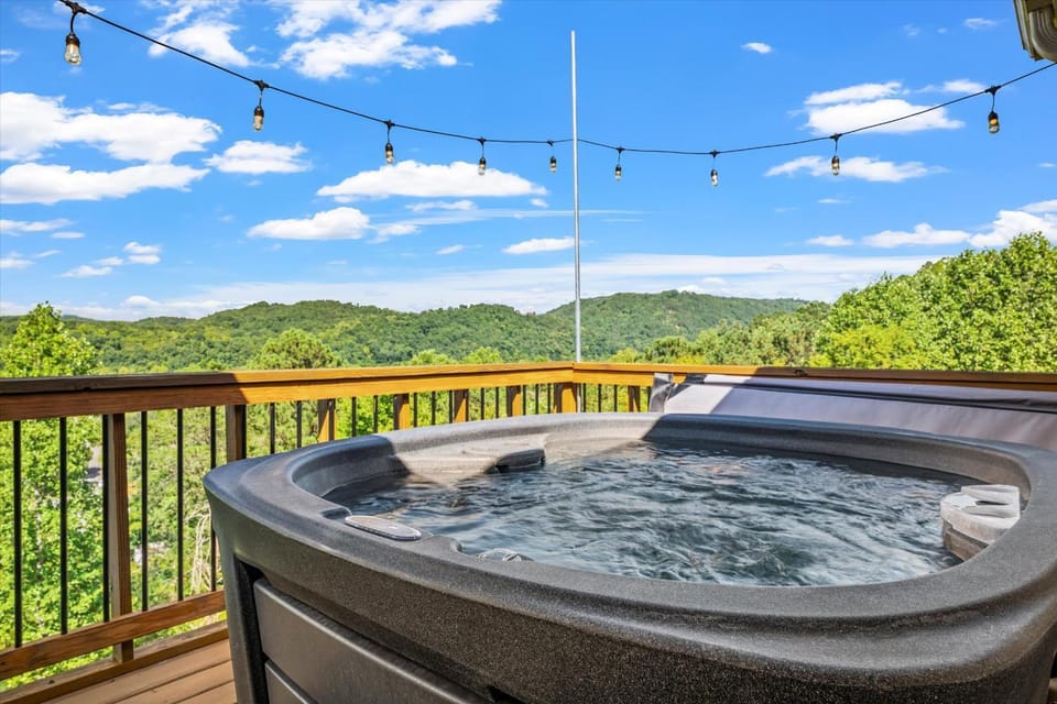 Hot Tub, Mountain view